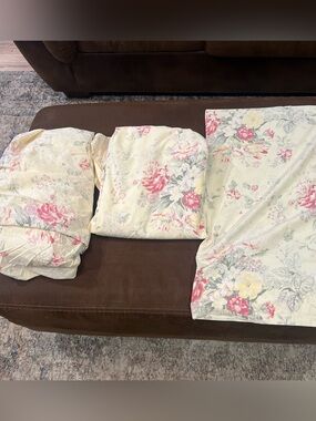 Twin Sz 3 pc sheet set Floral Shabby Chic 100 Cotton Made in Israel Vintage